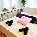 Kingdom Of Skylight Apartman *